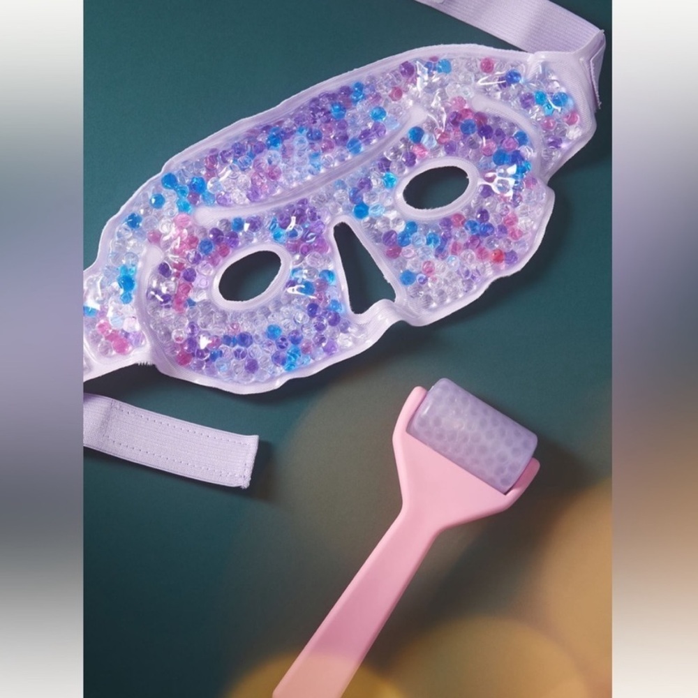 Anthro Lavish Luminescence Cryo Face Mask + Roller‎ Set